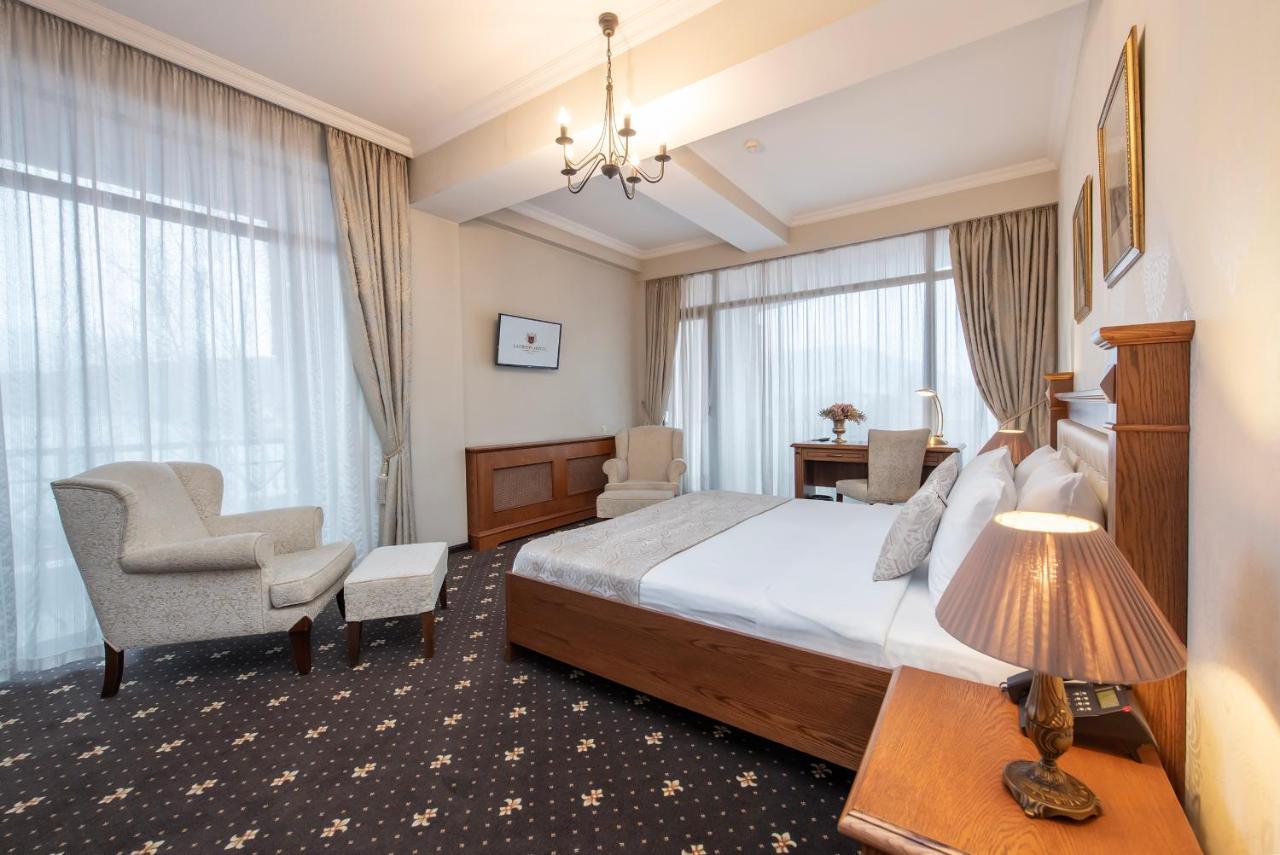 Reikartz Avlabari Tbilisi Hotell Eksteriør bilde
